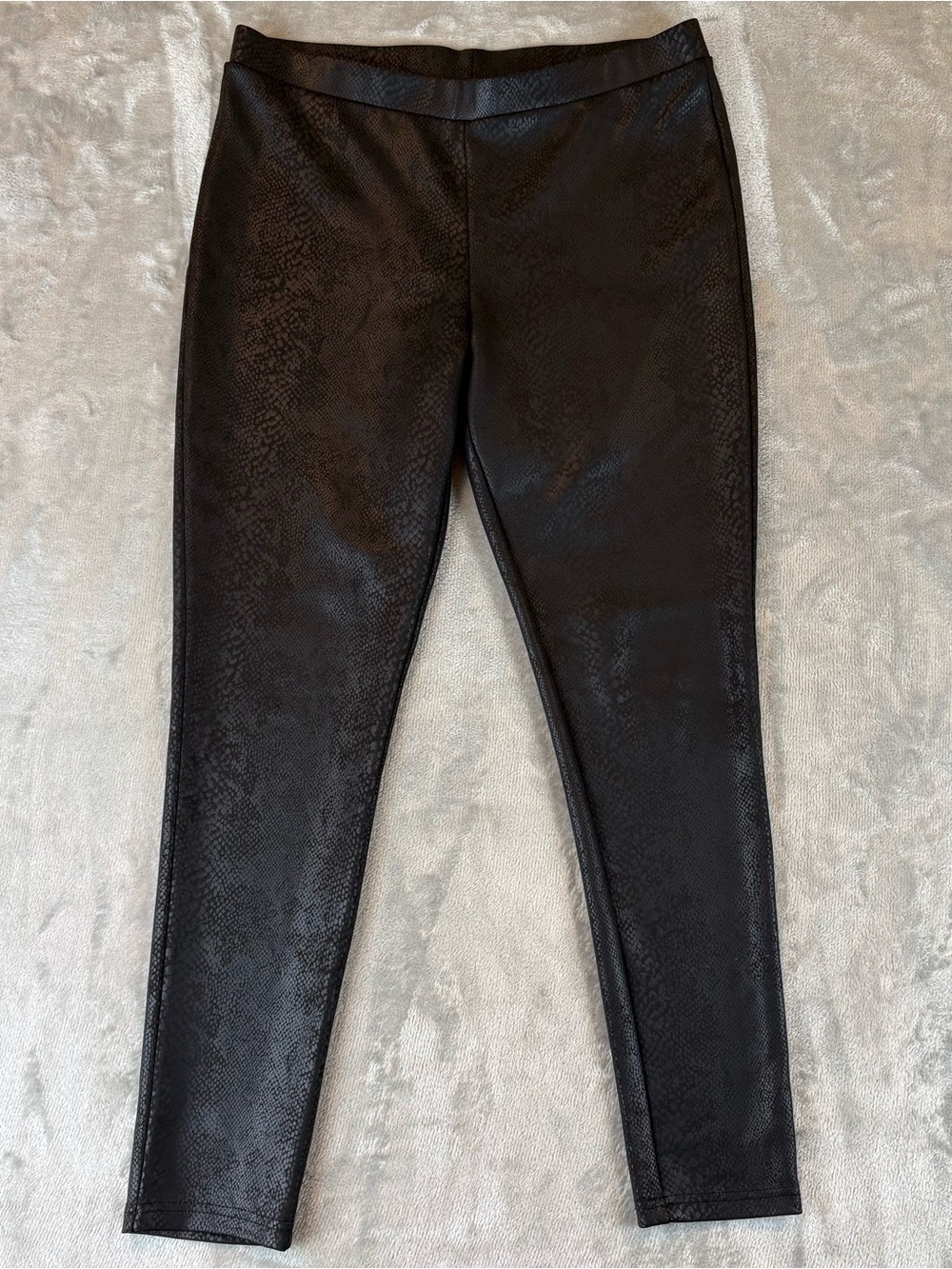 Black Faux-Leather Snake-Print Leggings L